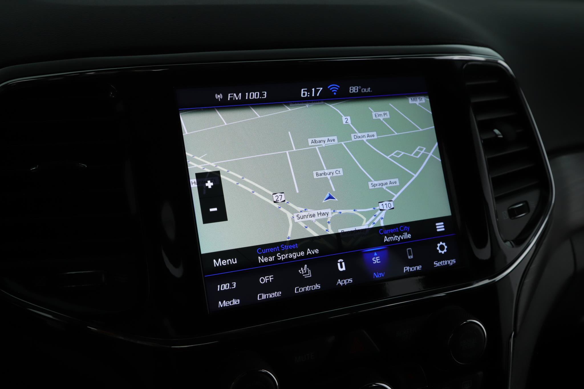 Certified 2022 Jeep Grand Cherokee Laredo X AWD/4WD image 12