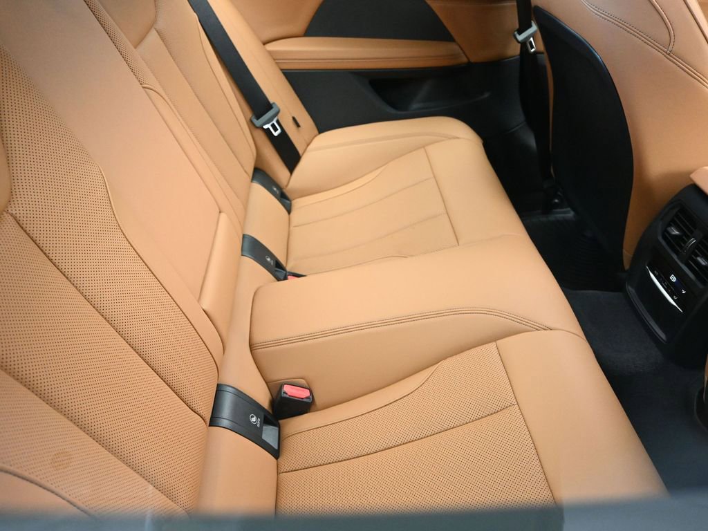 Certified 2024 BMW 430i Coupe w/ M Sport Package image 20