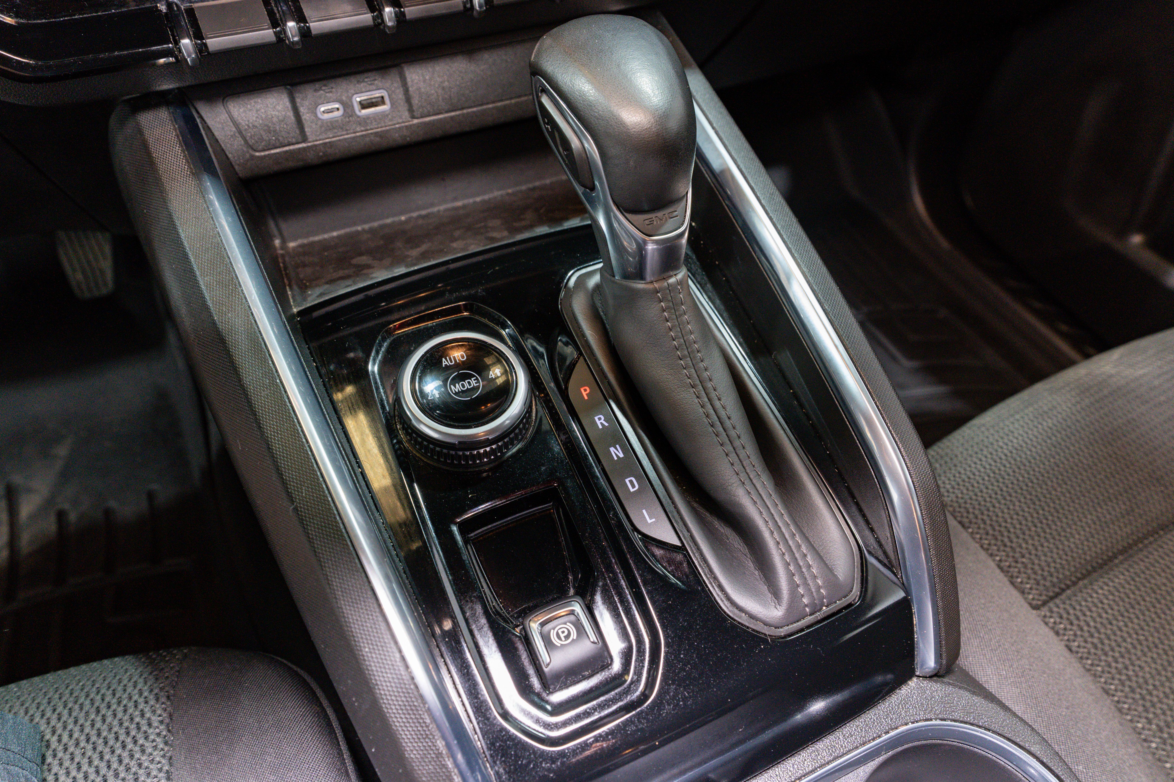 Used 2023 GMC Canyon Elevation w/ Convenience Package image 23