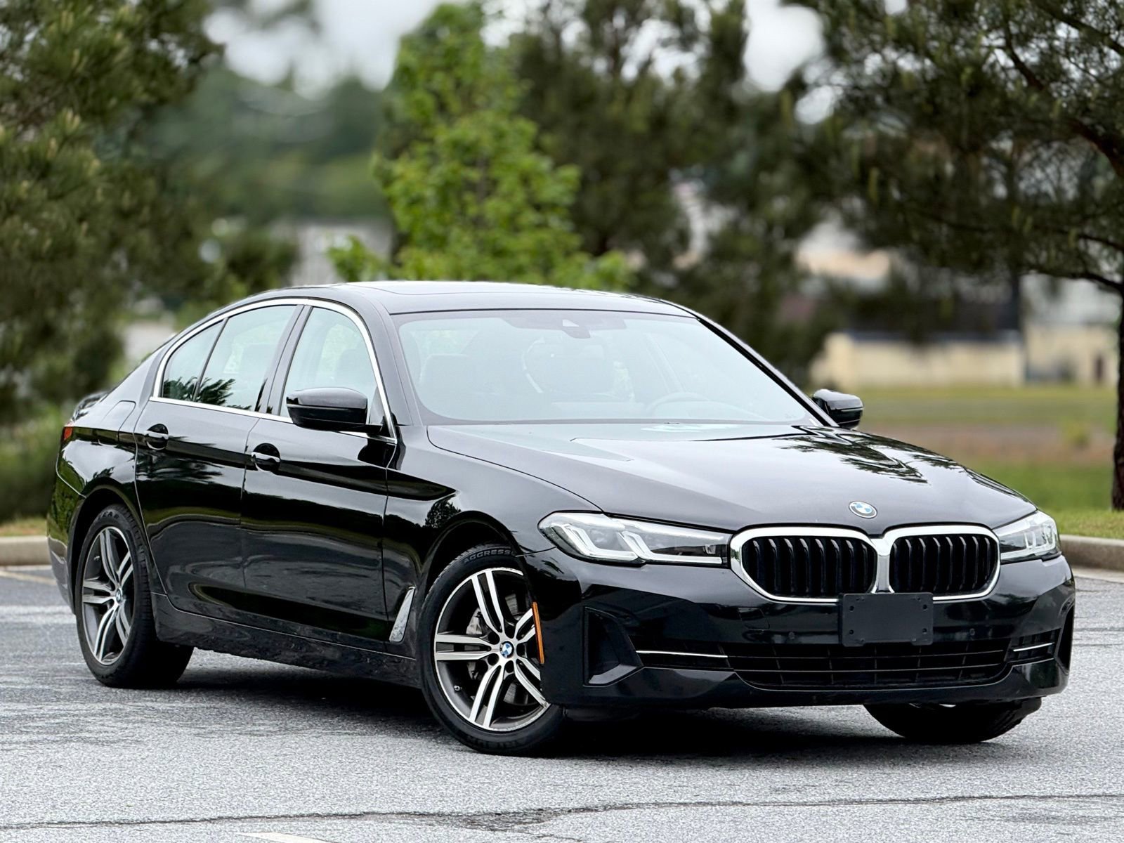 Used 2022 BMW 530i w/ M Sport Package RWD image 13