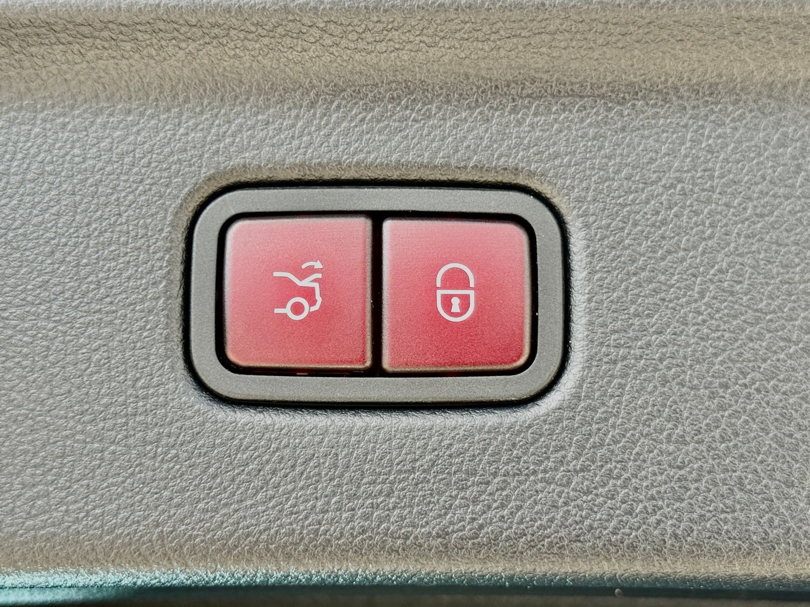 Used 2023 Mercedes-Benz S 500 4MATIC image 19