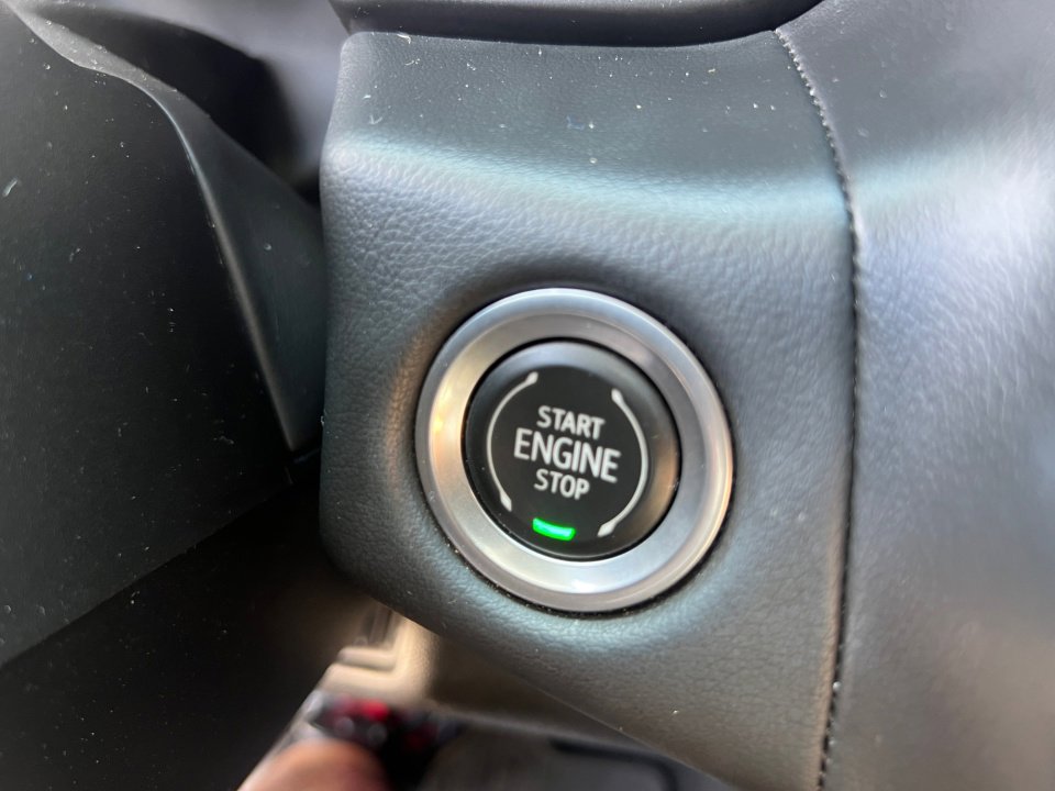 Used 2023 GMC Yukon AT4 w/ Technology Package AWD/4WD image 20
