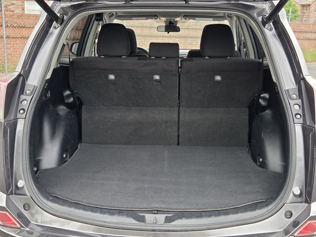 Used 2018 Toyota RAV4 XLE image 13