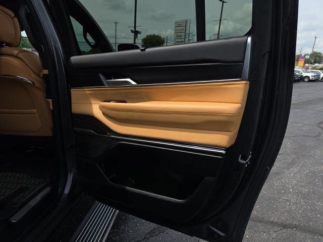 Used 2025 Jeep Grand Wagoneer L Series III w/ Rear Seat Video Group 1 AWD/4WD image 54