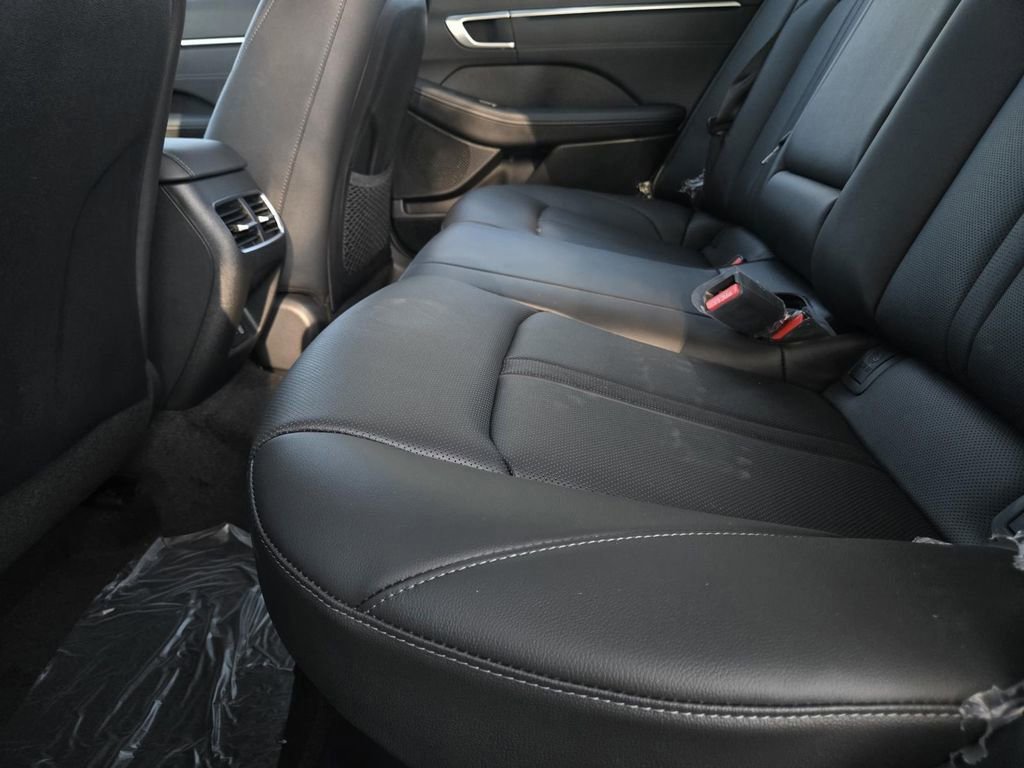 New 2025 Hyundai Sonata Limited FWD image 16