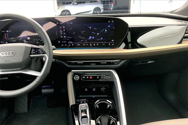 New 2025 Audi Q5 2.0T Premium Plus image 8