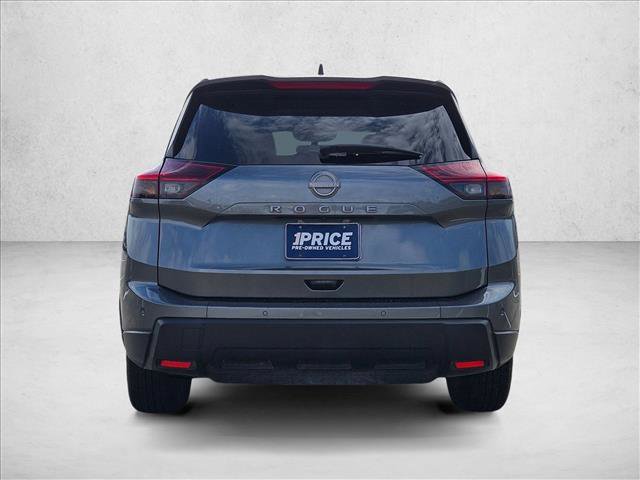 Used 2024 Nissan Rogue S image 6