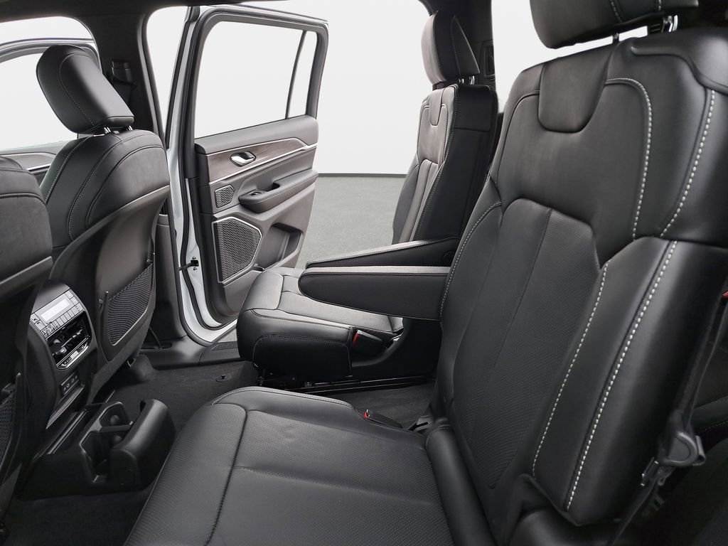 New 2026 Jeep Grand Cherokee L Limited image 17