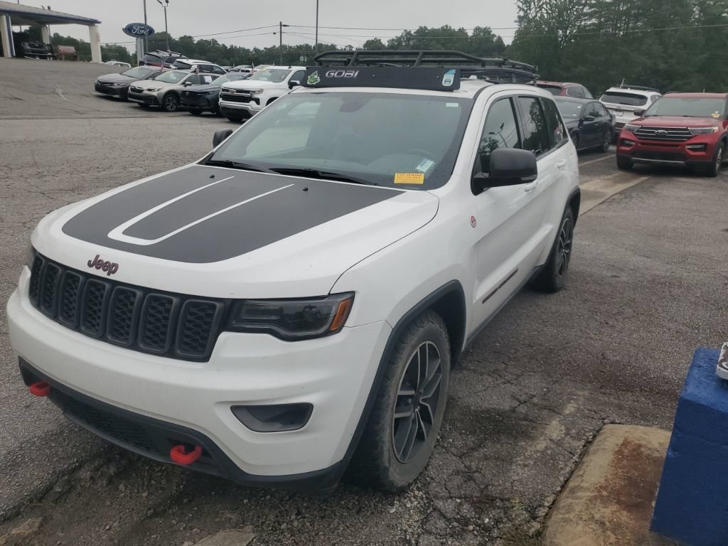 Used 2020 Jeep Grand Cherokee Trailhawk w/ Premium Lighting Group AWD/4WD image 2