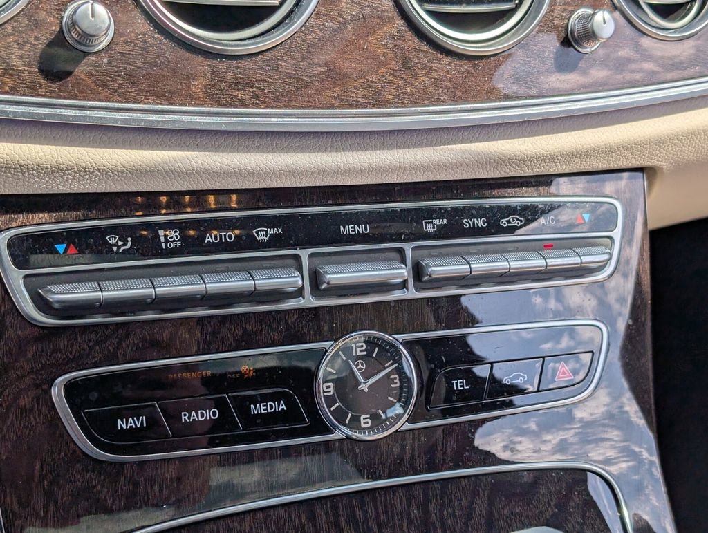 Used 2019 Mercedes-Benz E 300 image 22