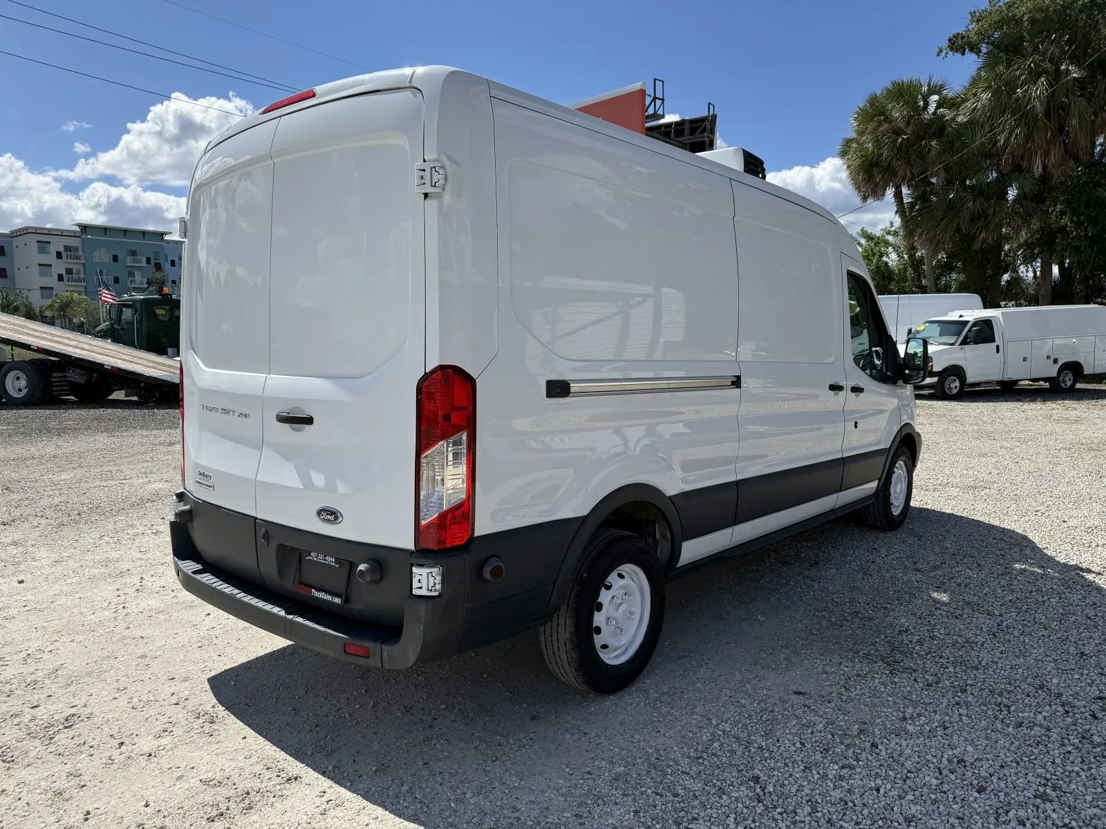 Used 2017 Ford Transit 250 148 Medium Roof image 7