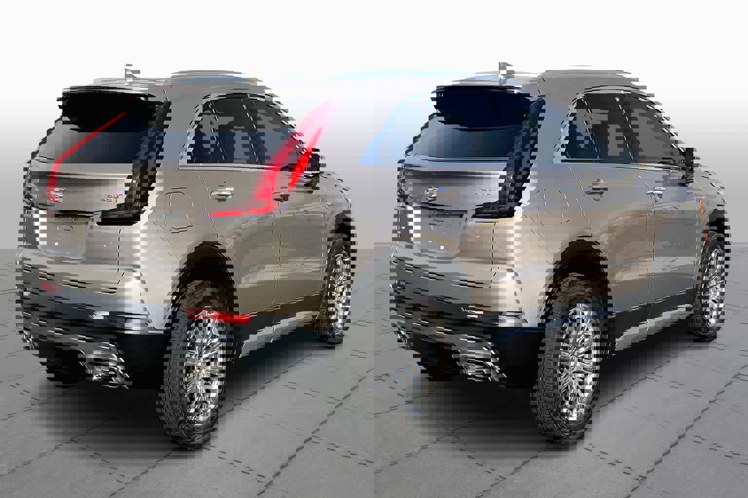 Used 2023 Cadillac XT4 Premium Luxury w/ Technology Package image 12