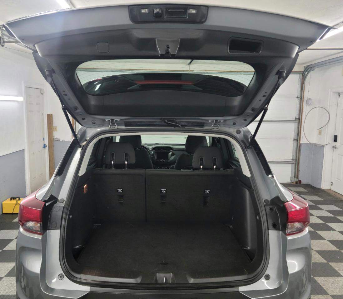 Used 2023 Chevrolet TrailBlazer LS AWD/4WD image 9