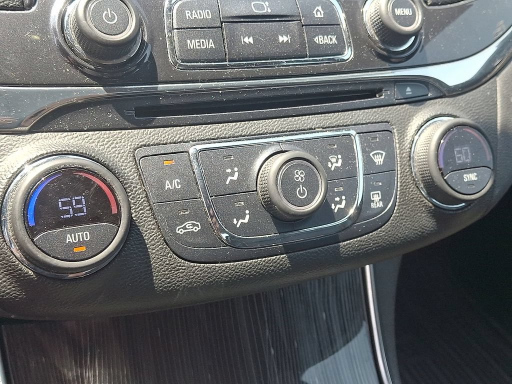 Used 2018 Chevrolet Impala Premier FWD image 16