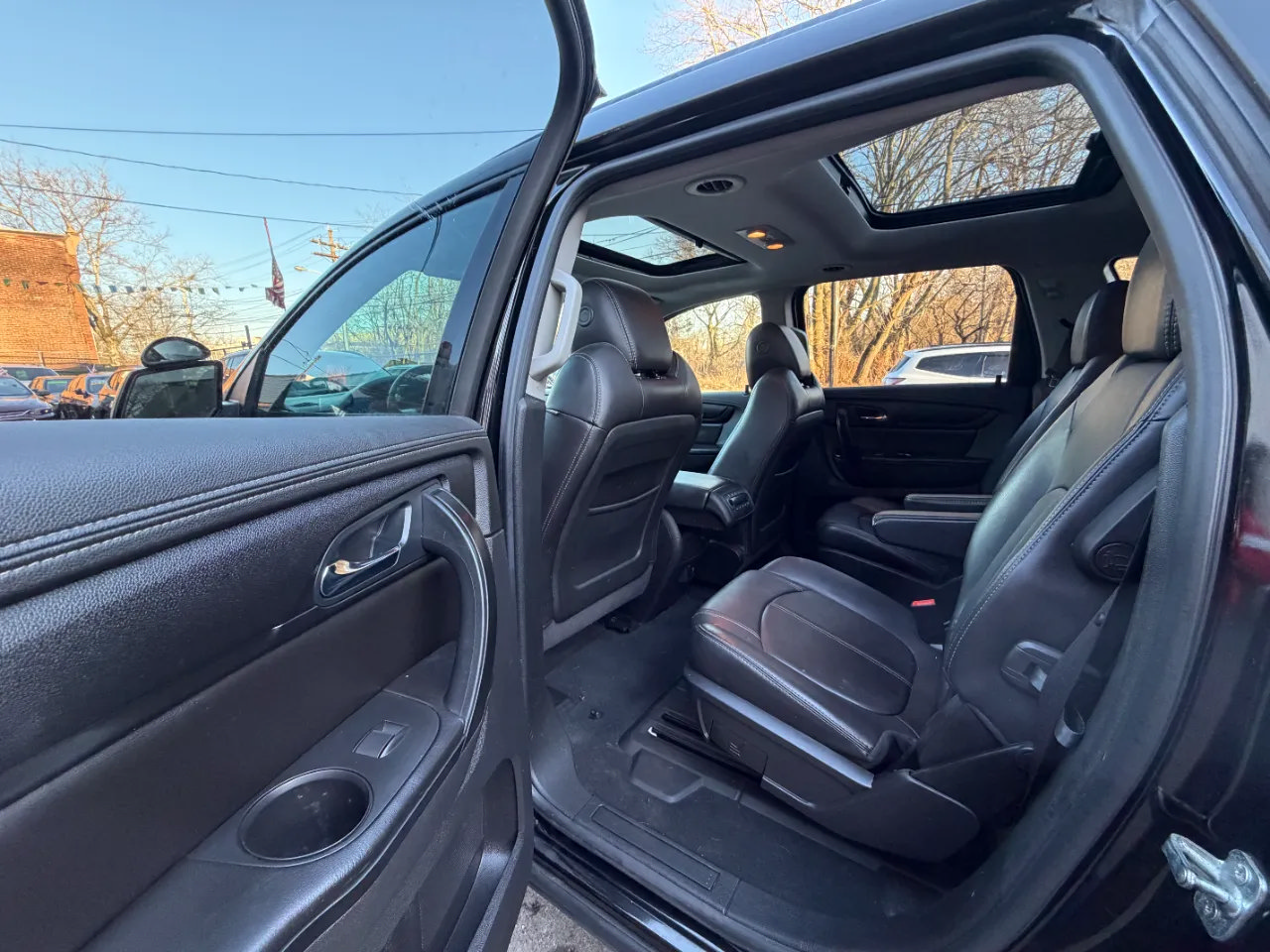 Used 2017 Chevrolet Traverse LT AWD/4WD image 23