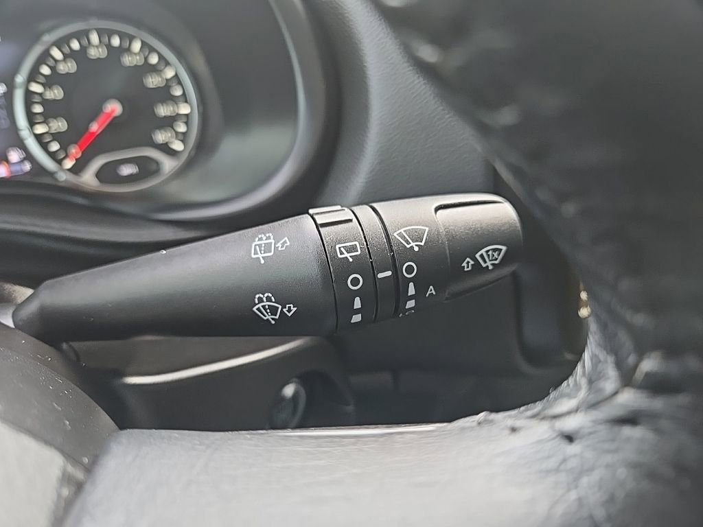 Used 2023 Jeep Renegade Altitude w/ Sun/Sound Group image 42