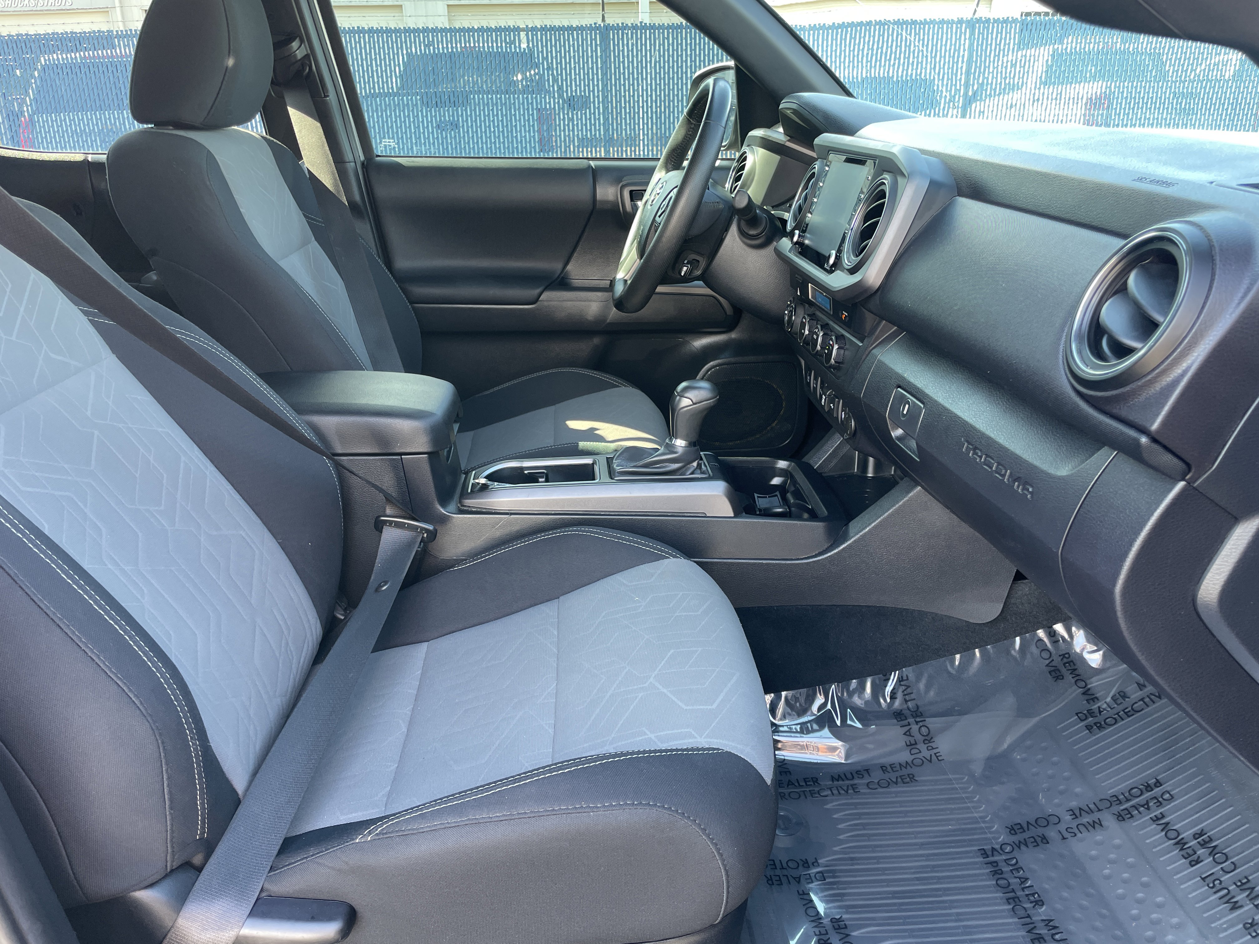 Used 2023 Toyota Tacoma TRD Off-Road w/ Technology Package image 17