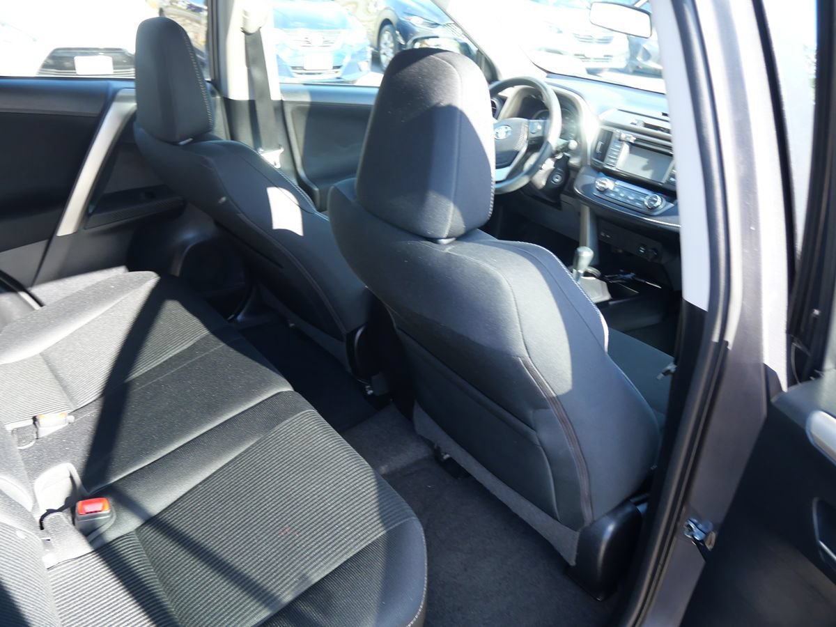 Used 2015 Toyota RAV4 XLE AWD/4WD image 21