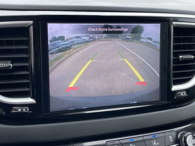Used 2023 Chrysler Pacifica Touring-L FWD image 17