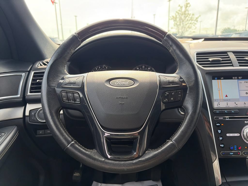 Used 2018 Ford Explorer Platinum AWD/4WD image 13