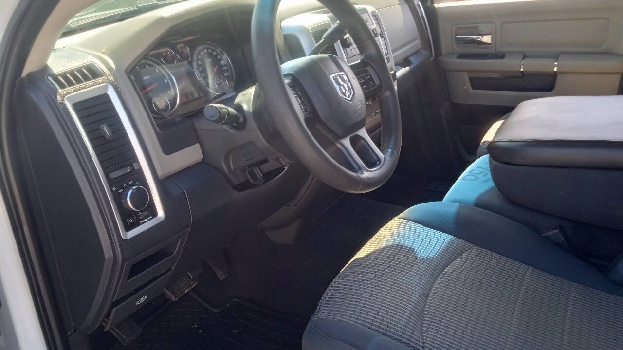 Used 2012 RAM 1500 Classic SLT w/ Protection Group AWD/4WD image 11