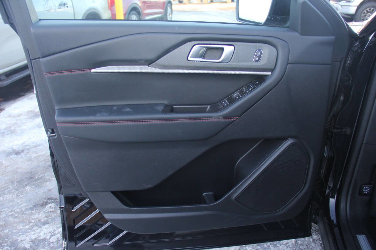 Certified 2025 Ford Explorer ST-Line image 27
