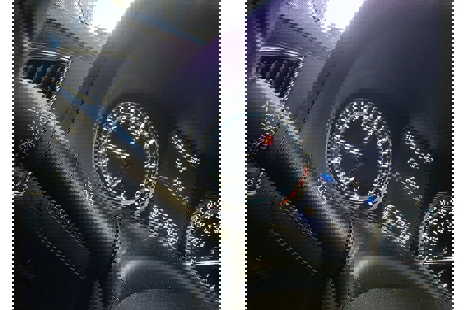 Used 2018 INFINITI Q50 Luxe w/ Cargo Package (L95) image 26