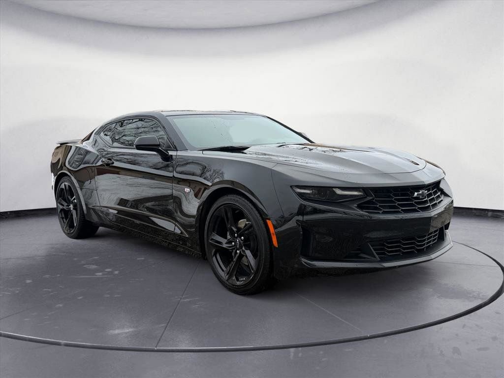 Used 2023 Chevrolet Camaro LT image 8