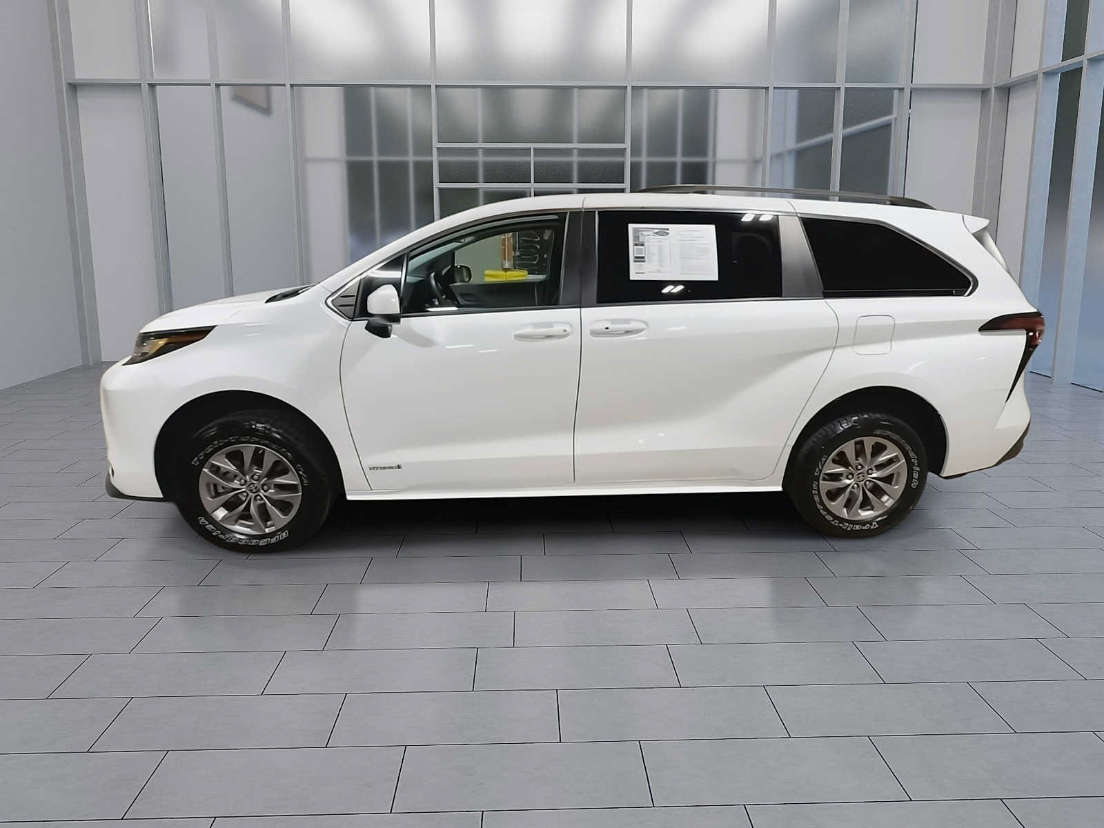 Certified 2021 Toyota Sienna LE AWD/4WD image 5