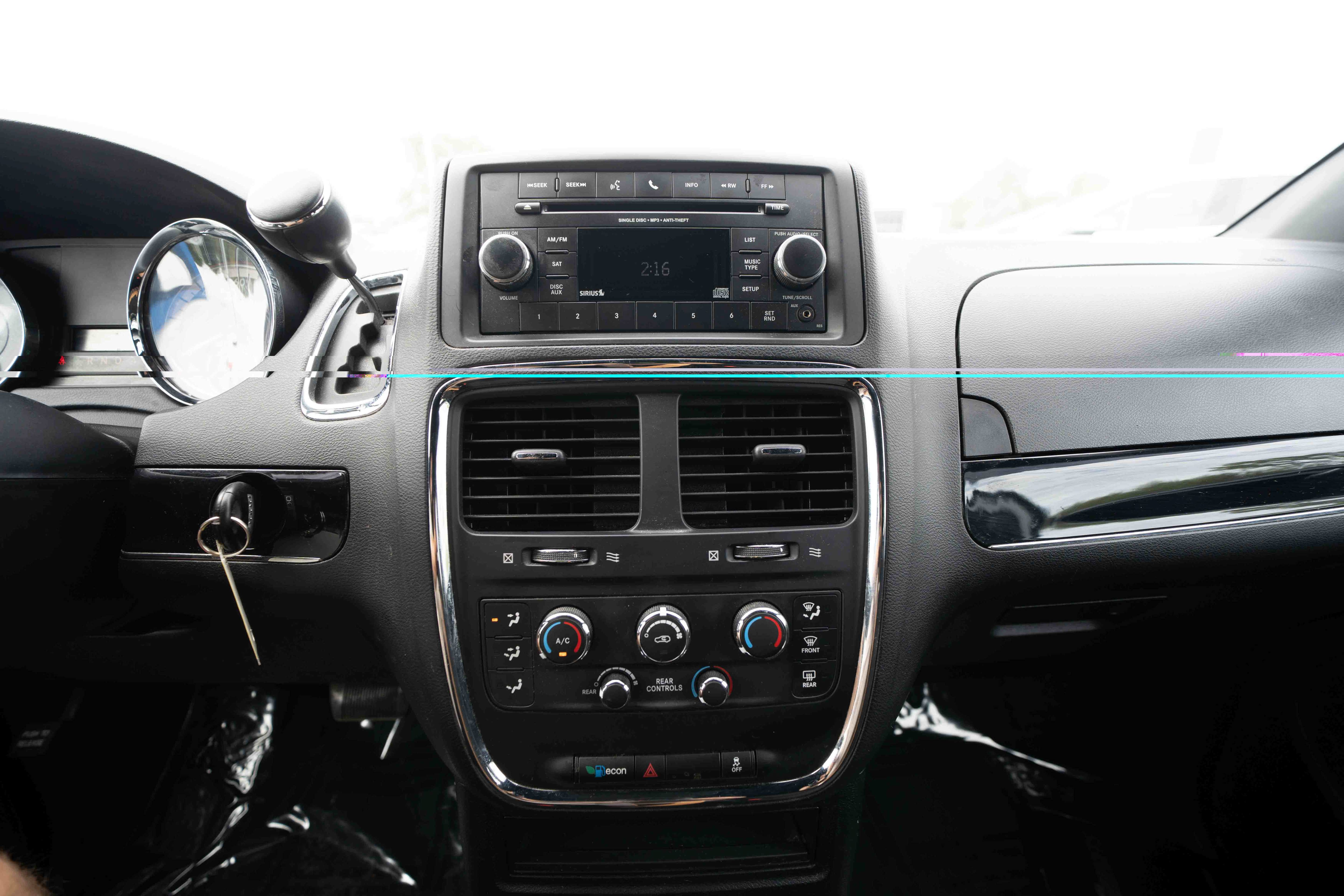 Used 2016 Dodge Grand Caravan SE FWD image 16
