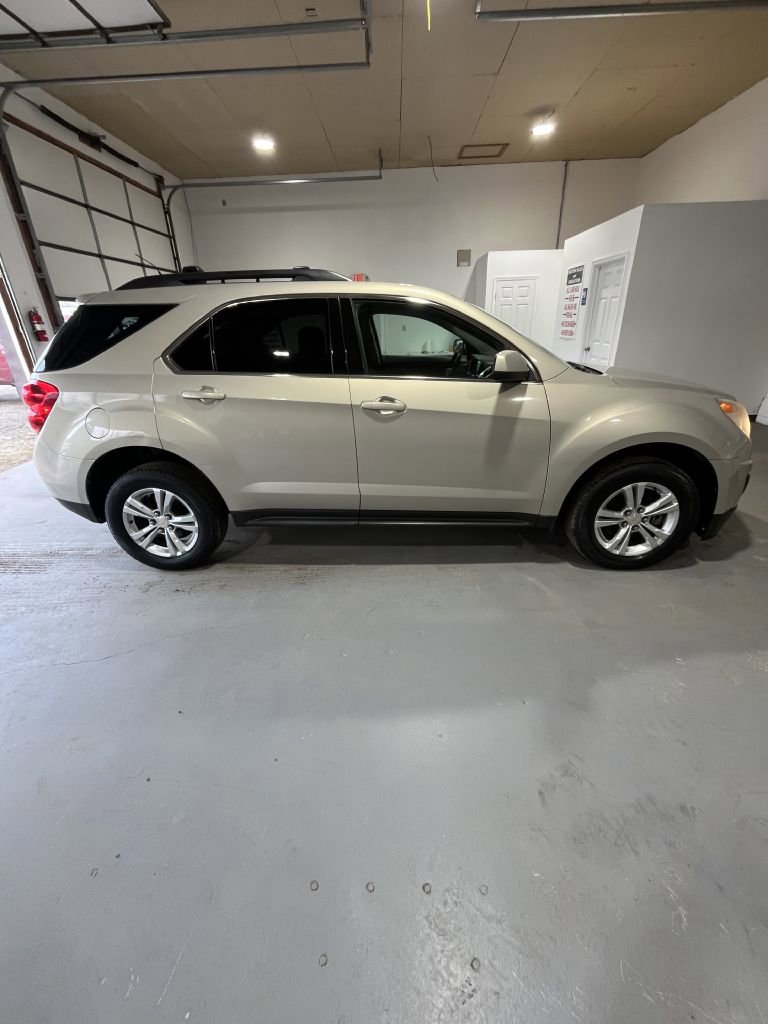 Used 2012 Chevrolet Equinox LT w/ Driver Convenience Package image 2