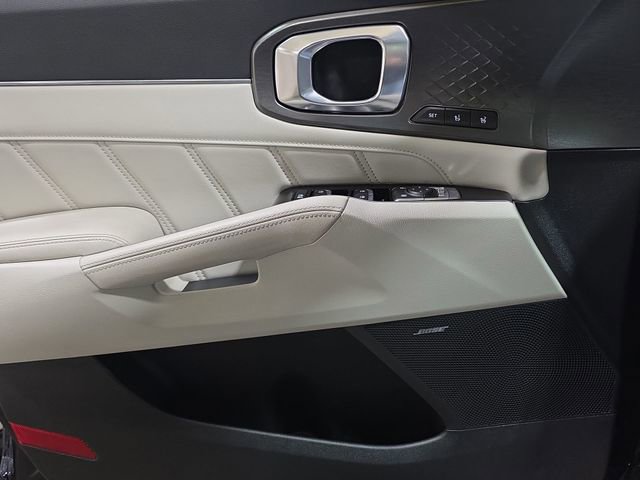 Used 2023 Kia Sorento SX Prestige image 35