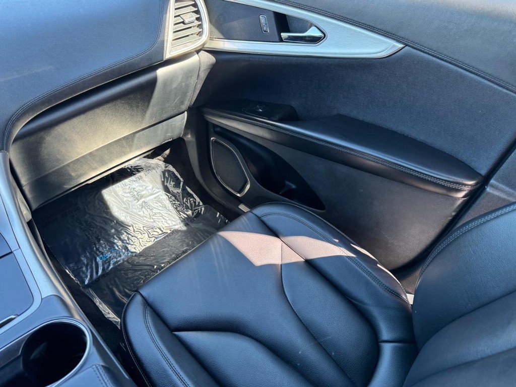 Used 2016 Lincoln MKX Premiere FWD image 16