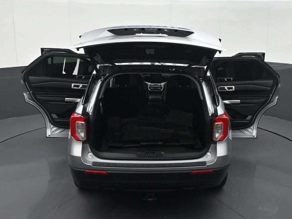 Used 2023 Ford Explorer XLT RWD image 43