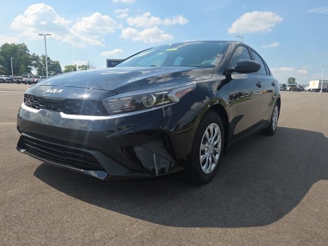 Used 2024 Kia Forte LX FWD image 3