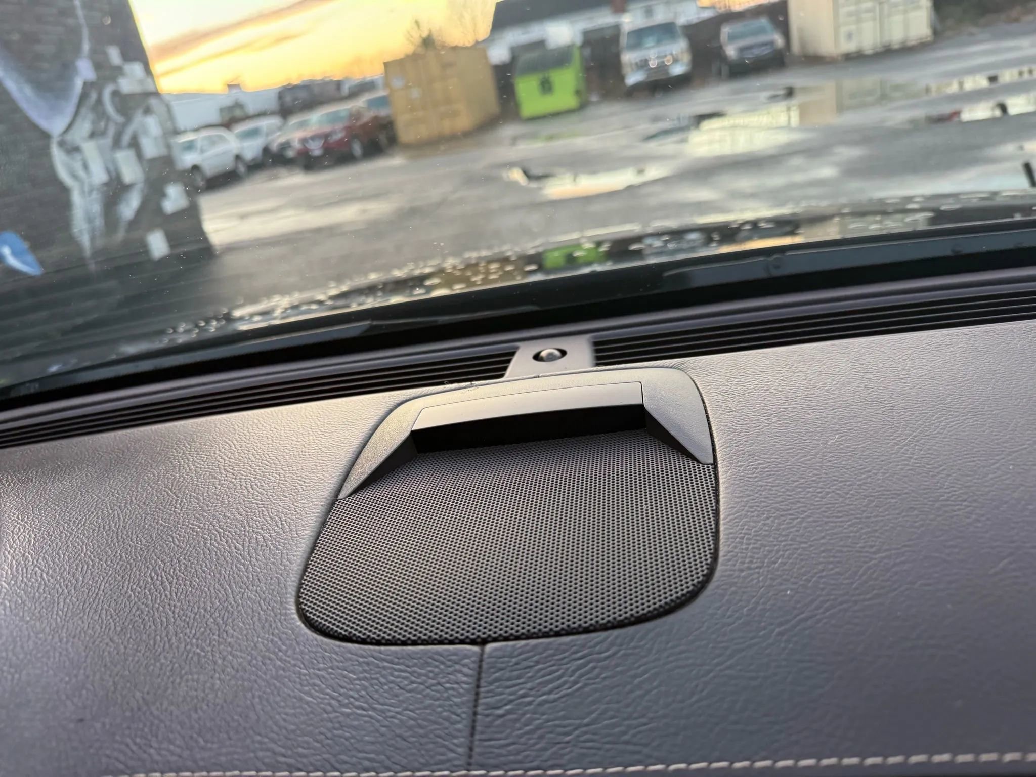 Used 2010 Cadillac DTS Platinum FWD image 46