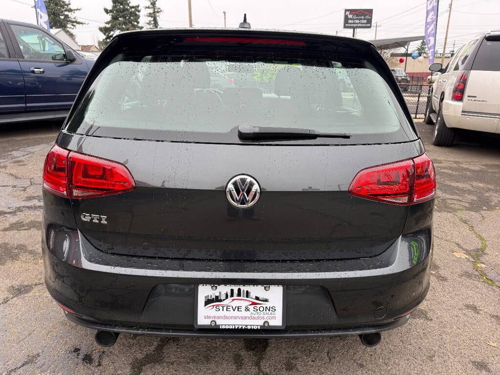 Used 2015 Volkswagen Golf 4-Door FWD image 8