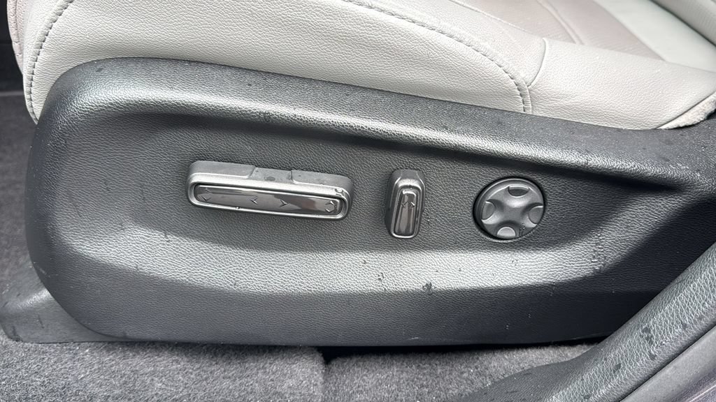 Used 2022 Honda CR-V Touring image 13