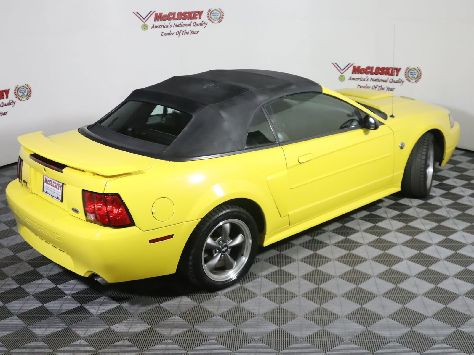 Used 2004 Ford Mustang GT image 16