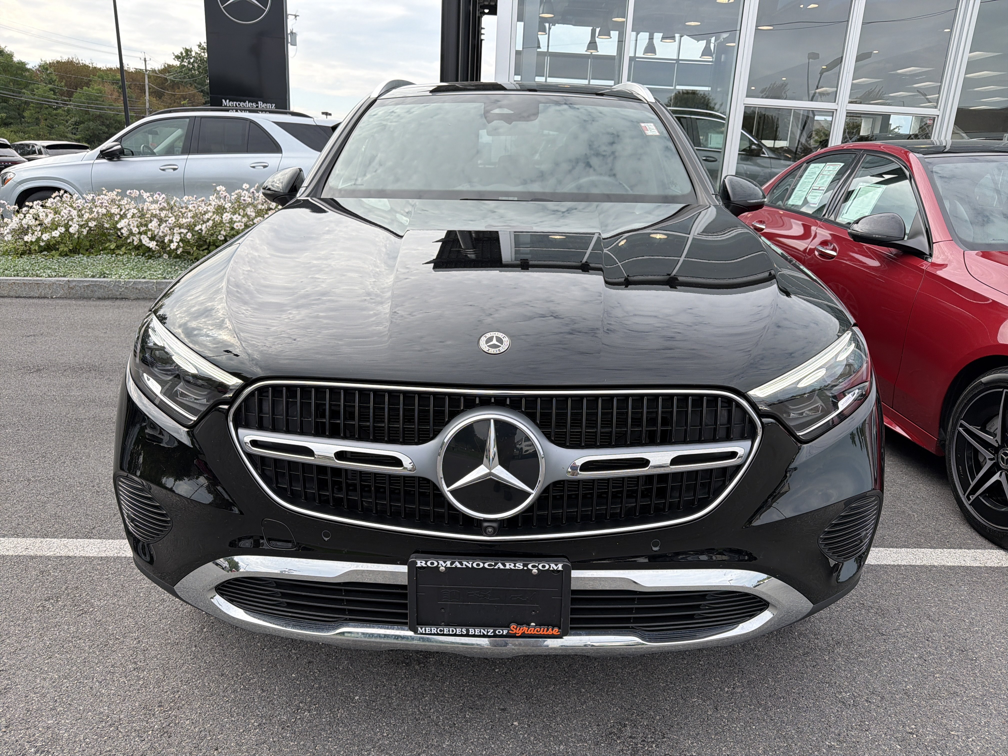 Used 2023 Mercedes-Benz GLC 300 4MATIC image 3