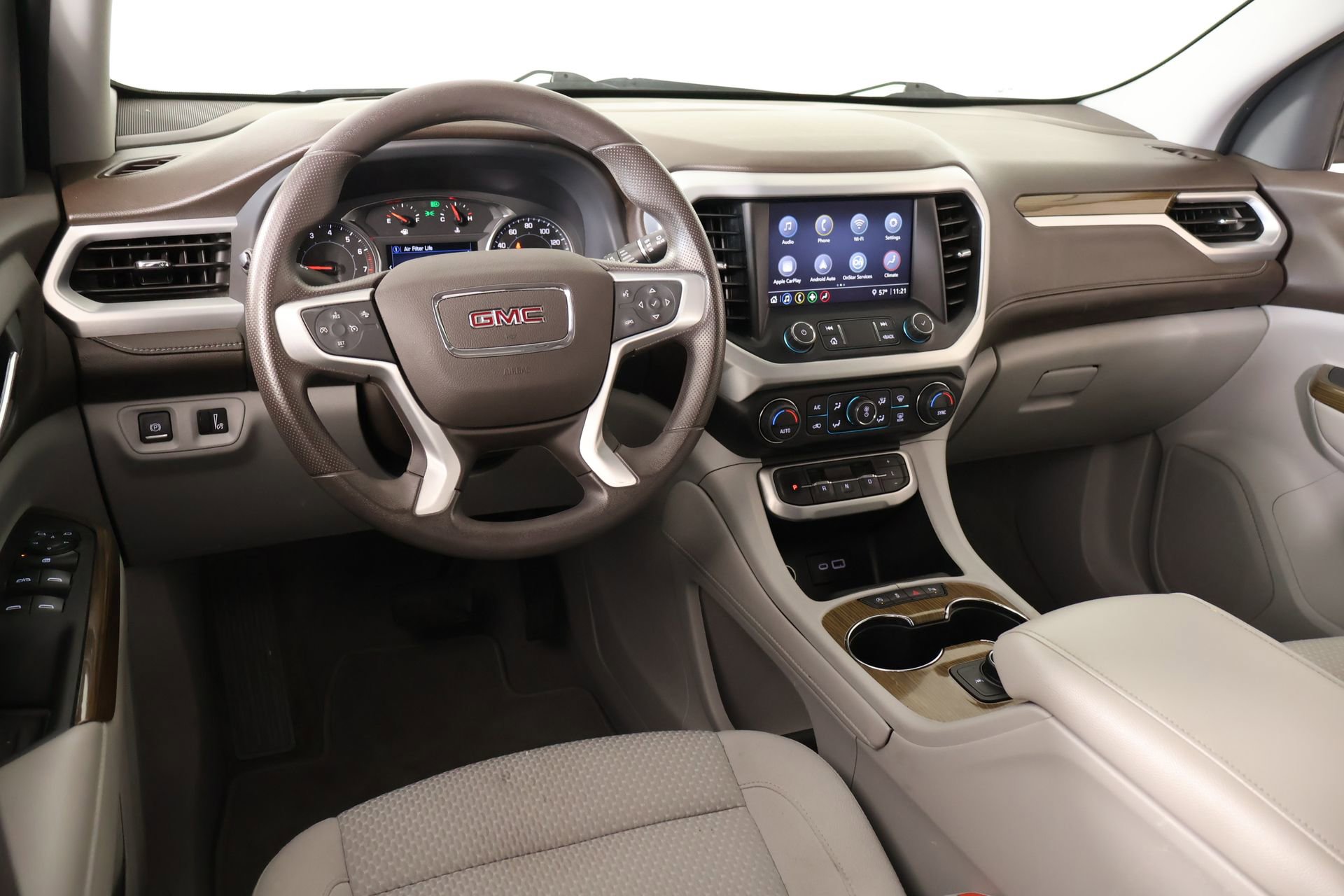 Used 2023 GMC Acadia SLE AWD/4WD image 2