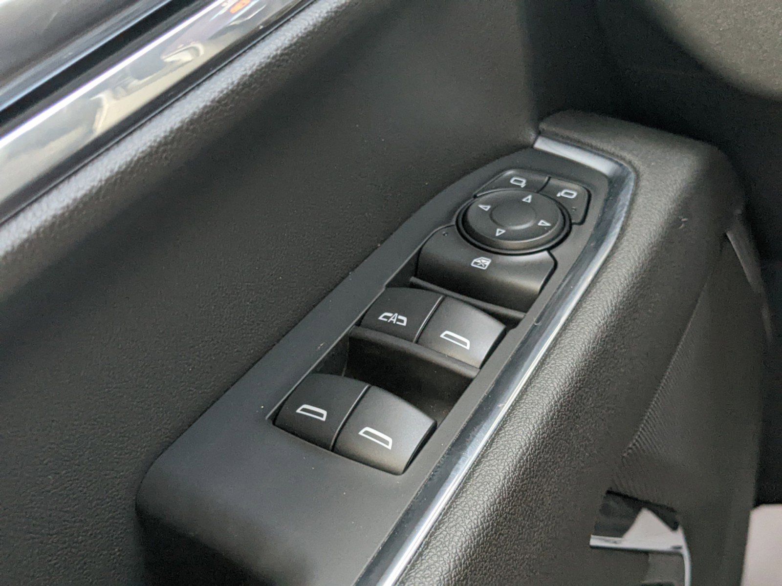 New 2025 Chevrolet Silverado 1500 LT image 26