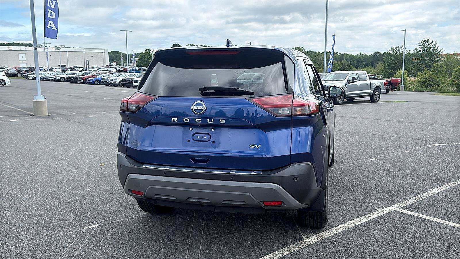 Used 2022 Nissan Rogue SV FWD image 7