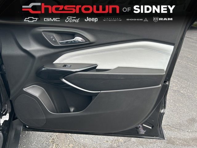 Used 2025 Chevrolet Trax LT FWD image 25