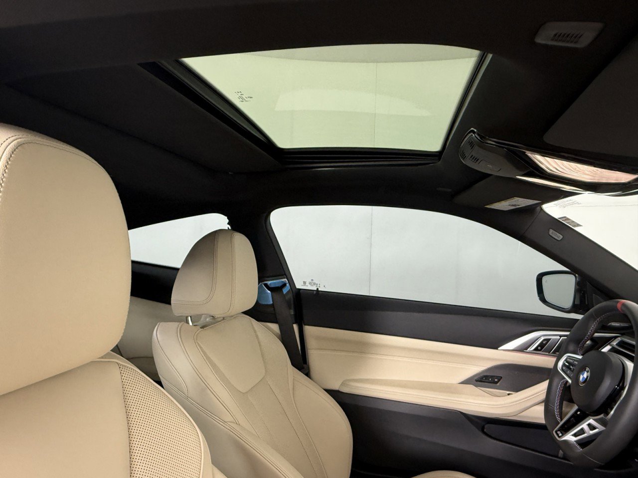 Used 2025 BMW 440i xDrive Coupe w/ Premium Package image 13