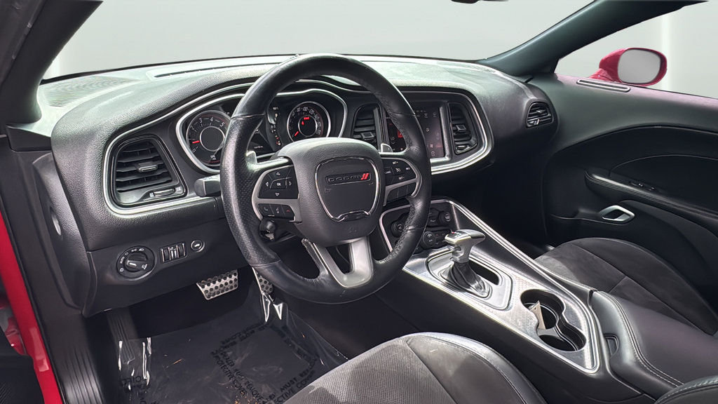 Used 2016 Dodge Challenger R/T Scat Pack w/ Leather Interior Group RWD image 14
