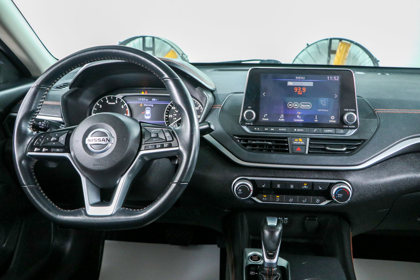 Used 2021 Nissan Altima 2.5 SR w/ SR Premium Package FWD image 17