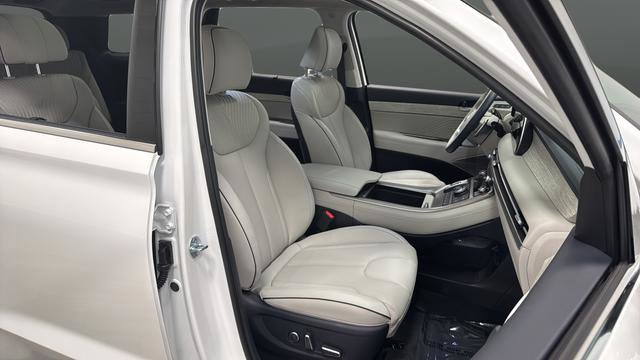 Used 2025 Hyundai Palisade Calligraphy image 23