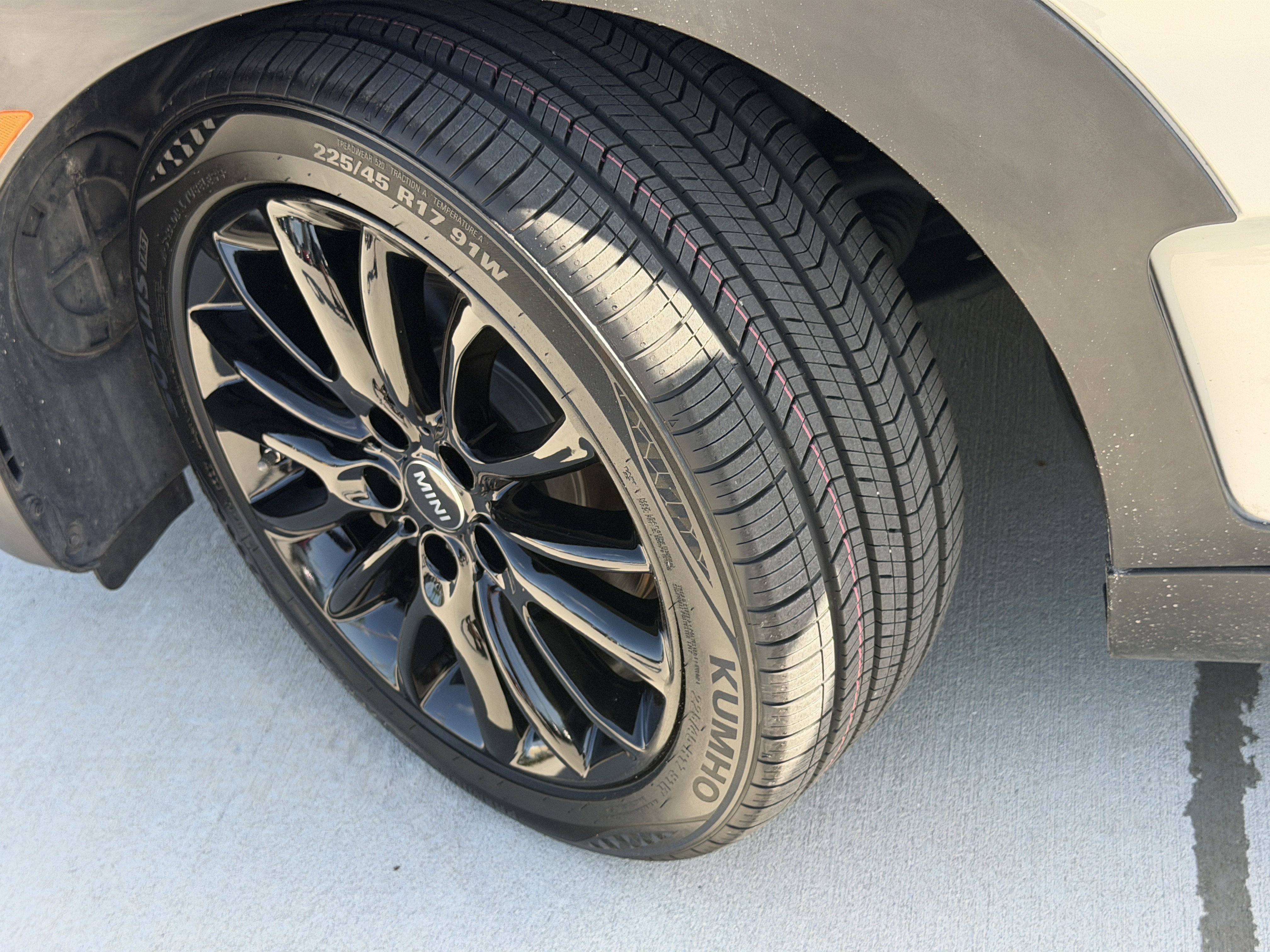 Used 2019 MINI Cooper Clubman ALL4 AWD/4WD image 36