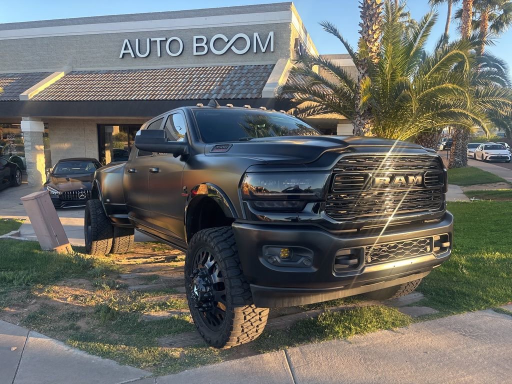 Used 2022 RAM 3500 Limited image 7